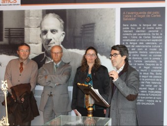 Inauguració de l'exposició sobre Carles Salvador organitzada per l'AVL. EL PUNT AVUI
