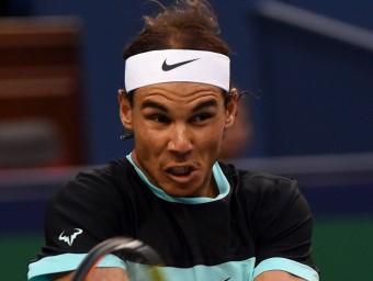 Nadal colpeja de revés contra Wawrinka AFP