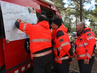 Efectius dels Bombers durant el dispositiu de recerca, divendres passat ACN