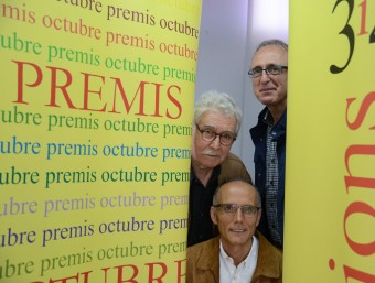 Josep-Ramon Bach (Premi Vicent Andrés Estellés); Ferra García Oliver (Premi Joan Fuster) i Miquel Àngel Estradé (Premi Andròmina) a la terrassa de l'edifici Octubre, a València PRATS