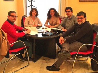 Reunió de tècnics i representants de Morella i Sant Mateu. EL PUNT AVUI