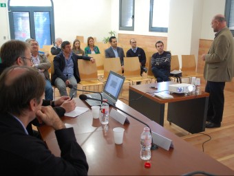 Un moment de la presentació de l'estudi per al nou pavelló de Llavaneres AJ. DE ST. ANDREU DE LLAVANERES