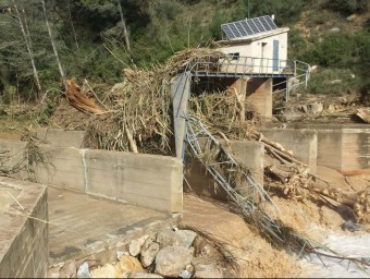 Ni l'estació de mesurament del cabal al Gaià a Vilabella no va poder sostenir la crescuda del riu la nit de l'aiguat ACA