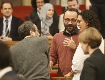 Benet Salellas, amb Antonio Baños i Marta Rovira, al Parlament ORIOL DURAN