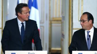 David Cameron i François Hollande aquest dilluns a París REUTERS