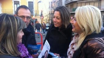 Concepció Veray (al centre de la imatge) amb Maria Àngels Olmedo, portaveu del PP a Figueres EPA
