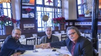 Juan Carlos Girauta (C's) i Joan Tardà (ERC), durant el cara a cara moderat pel director d'El Punt Avui, Xevi Xirgo, al restaurant Set Portes de Barcelona JOSEP LOSADA