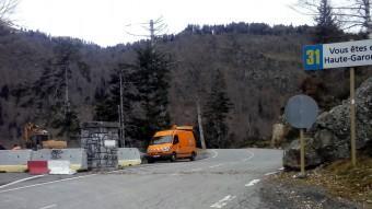 Vista del pas fronterer de Portilhon, reobert aquest dilluns al trànsit ACN