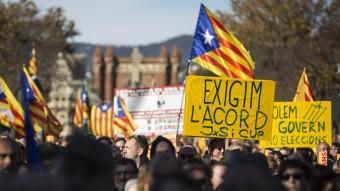 Manifestació de l'ANC per exigir un acord a Junts pel Sí i la CUP, el passat 22 de novembre a Barcelona ALBERT SALAMÉ