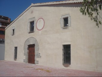 La masia de Can Llaurador de Teià data del segle XVI i ja està rehabilitada per acollir l'arxiu històric municipal. LLUÍS ARCAL