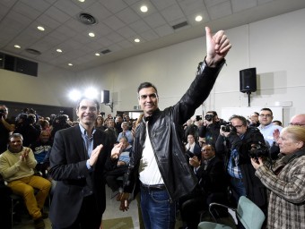 Sánchez ahir amb militants del PSOE a Alcalá de Henares per demanar el sí al seu pacte amb C's fernando Villar / efe