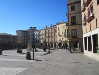 La plaça de la Fira de Dalt és un dels centres neuràlgic del casc històric de Cardona AJC