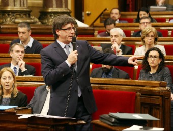 Carles Puigdemont, durant la sessió de control, al Parlament ANDREU PUIG