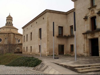El Pla Especial contempla una petita coberta entre e Palau de l'Abat i el monestir J.L.E