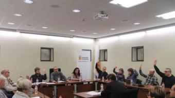 El ple de l'Ajuntament Centelles (Osona) aprova una moció de suport a la declaració del 9-N, el passat 4 de març GUILLEM FREIXA