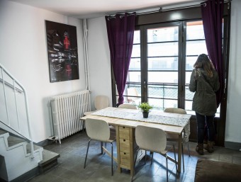 Un dels pisos de la Casa Bloc, a Sant Andreu, a Barcelona, on aviat s'instal·laran persones sol·licitants d'asil que ja són a la ciutat JOSEP LOSADA