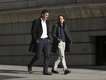 Pedro Sánchez i Pablo Iglesias, abans d'entrar a la reunió EFE