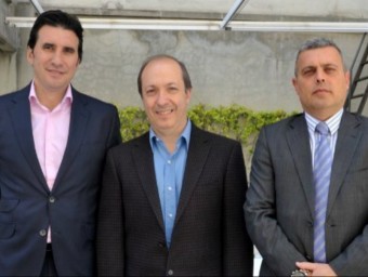 Mariano Russo CEO para Europa, Héctor Lo Riggio, CEO de Biocosmética EXEL, i Sergi Mateo, Director Comercial para Europa. BIOCOMÉTICA EXEL