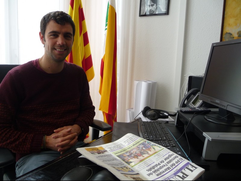 Calvo , al seu despatx d'alcalde de l'Ajuntament d'Argentona. LL.A