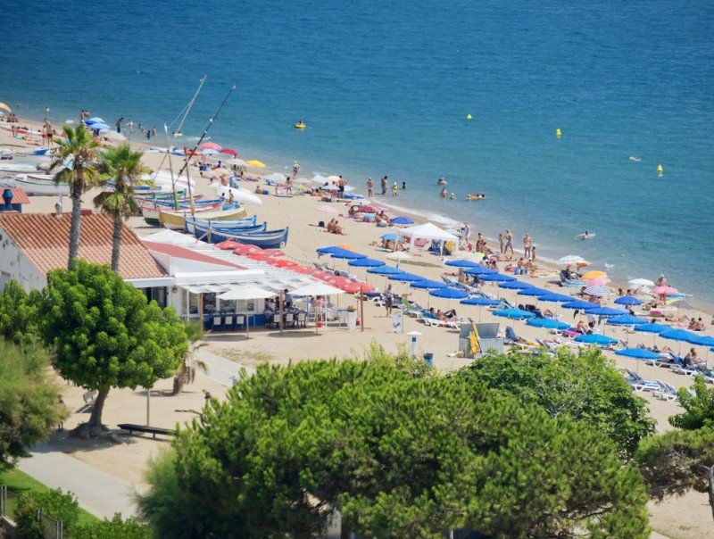 La platja dels Pescadors, on instal·laran el primer Baby Centre a Pineda de Mar A.P