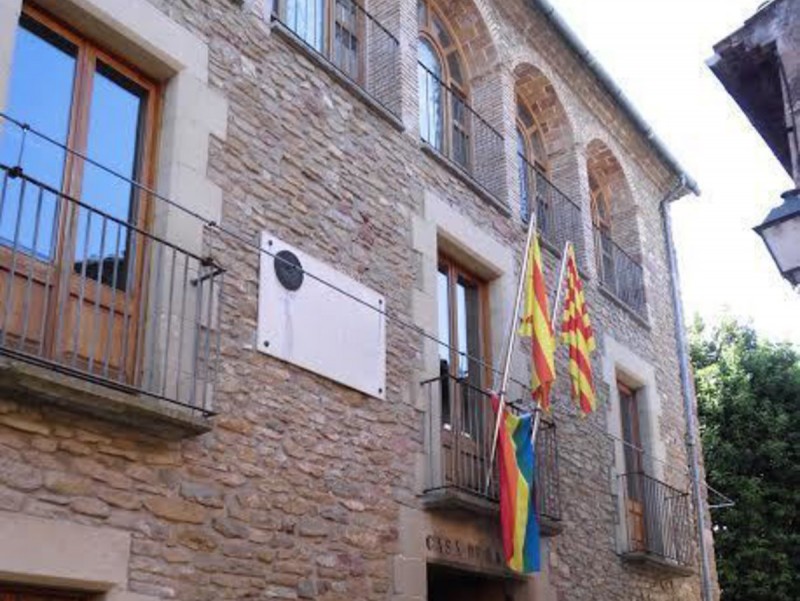 Bandera a l'Ajuntament de Seva, en una imatge d'arxiu TALCOMSOM