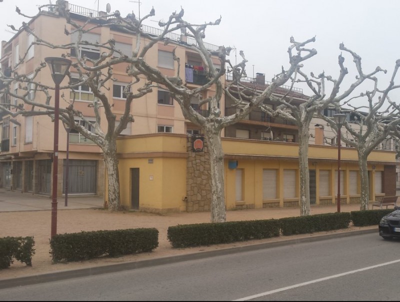 El bar, que es va construir els anys 50 i és de titularitat municipal, està tancat des del 2011. EL PUNT AVUI