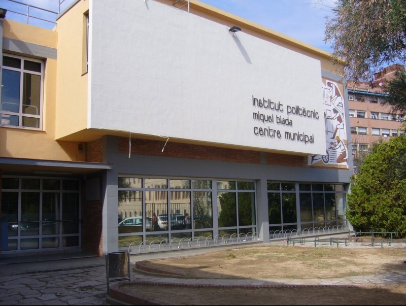 La presumpte agressió sexual hauria tingut lloc a l'exterior de l'institut Miquel Biada de Mataró LL.M