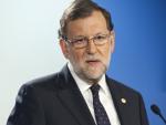 Mariano Rajoy va comunicar la disposició a trucar Sánchez (PSOE) i Rivera (C's) ahir a Brussel·les HORST WAGNER / EFE