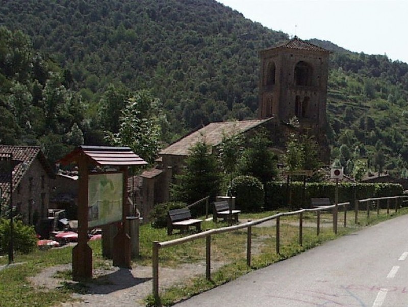 L'església de sant Cristòfor de Beget és un dels elements més característics d'aquest poble de Camprodon. J.C