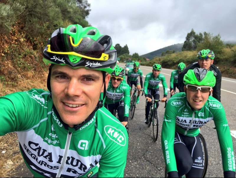 Prades es va un selfie en un entrenament abans de començar la Vuelta Arxiu