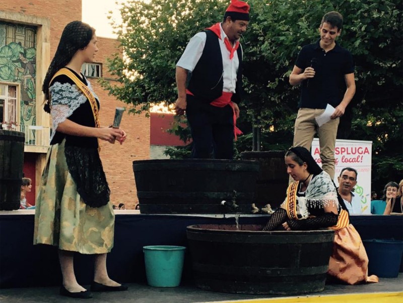 La piada és un dels actes tradicionals de la Festa de la Verema de l'Espluga XAVIER MARTÍN
