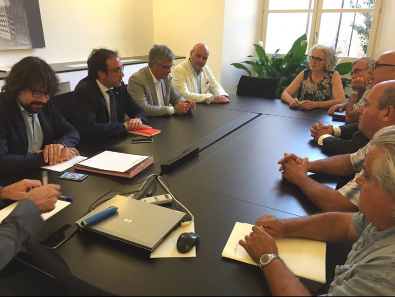 El conseller Rull es va reunir amb els alcaldes més afectats pels incompliments de Foment a l'N-II EL PUNT AVUI