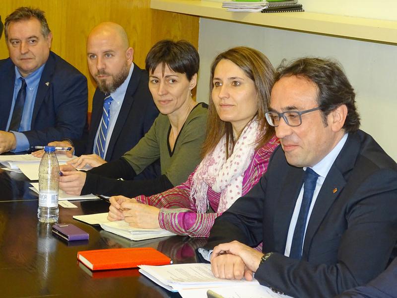 El conseller Josep Rull amb la delegada Laura Vilagrà i altres representants del Bages, en una reunió sobre la C-16 J.P