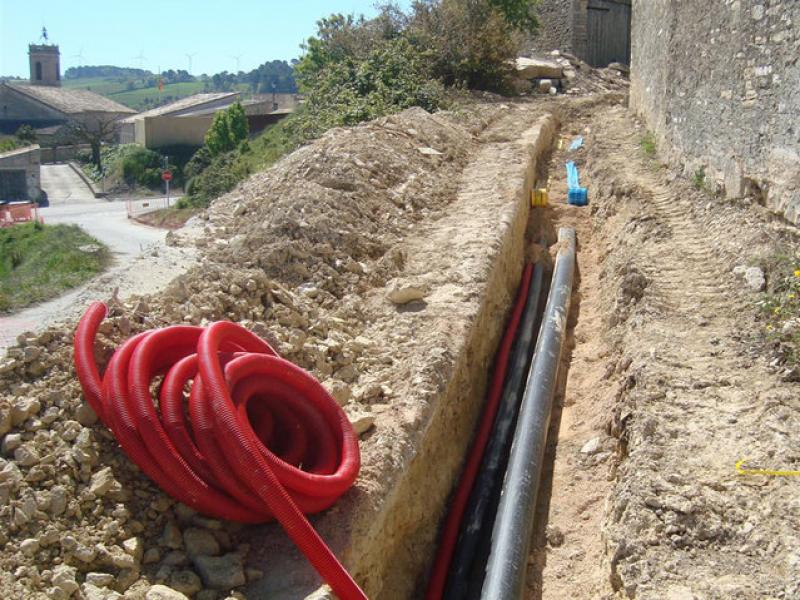 Els treballs de renovació de la xarxa d'aigua s'han finançat amb fons municipals, de la Diputació i de la Generalitat EPN