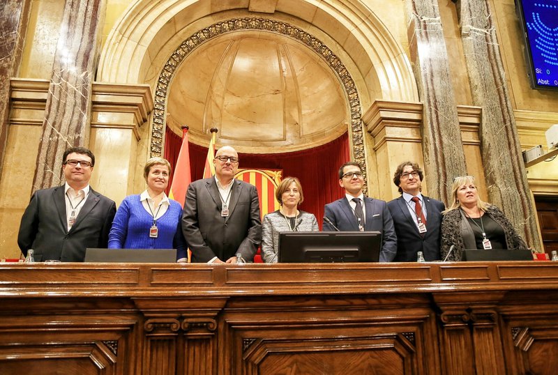 TSJC admet la nova querella contra Forcadell i tres membres de JxSí de la  Mesa del Parlament | Agències | Barcelona | Política | El Punt Avui