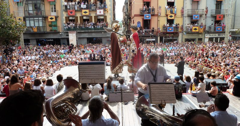 Les Festes del Tura d'Olot tornen avui al carrer i recuperen la seva  essència | Jordi Casas | Olot | Societat | El Punt Avui