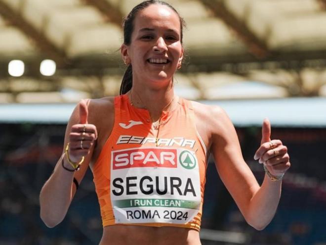 Berta Segura , somrient després de la seva gesta a Roma