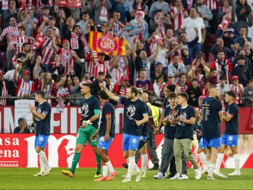 Els jugadors del Girona celebren la victòria contra el Barça que va suposar la classificació de l’equip per a la Champions League 24/25