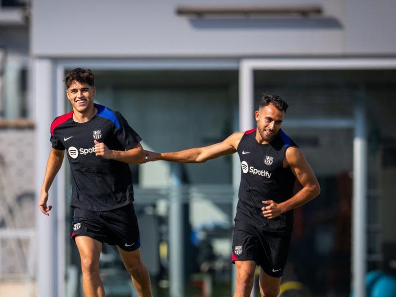 Abel Ruiz, amb el Barça i, a sota, amb el Girona; Eric Garcia, de blanc-i-vermell i a sota, a la dreta, entrenant amb Cubarsí al Barça