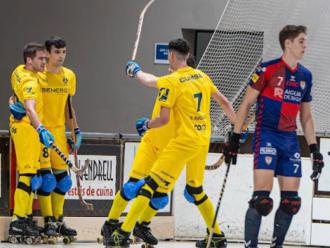 Els jugadors del Sant Just celebren el primer gol contra l’Igualada