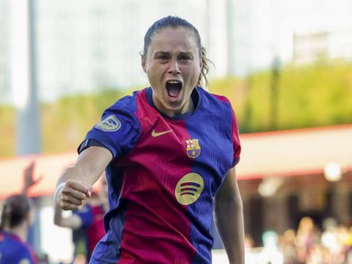 Ewa Pajor celebra el primer gol