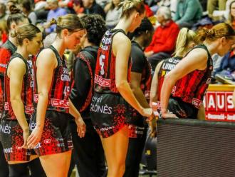 Les jugadores de l’Uni diumenge passat a Fontajau (79-60 al Gran Canària)